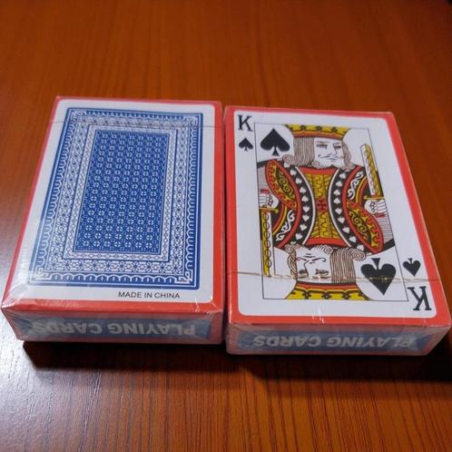 2 doosjes spel kaarten, voor uren speel plezier, Hobby en Vrije tijd, Gezelschapsspellen | Kaartspellen, Nieuw, Een of twee spelers