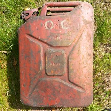 Britse jerrycan 2 stuks beschikbaar voor biedingen