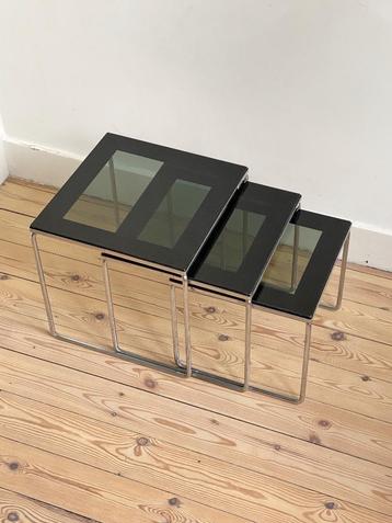 Vintage metalen Brabantia nesting tables beschikbaar voor biedingen