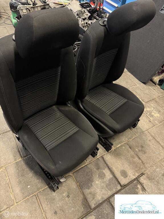 W246 B-klasse Stoelen Stoel zwart stof interieur, Auto-onderdelen, Interieur en Bekleding, Gebruikt, Ophalen of Verzenden