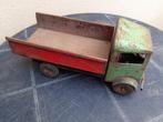 Oud blikken speelgoed vrachtwagen Tri-ang Bedford nr 2, Antiek en Kunst, Antiek | Speelgoed, Ophalen