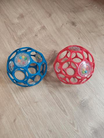 O Ball - rammelaar  rood en blauw - setje beschikbaar voor biedingen