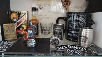 un lot d'objets JACK DANIELS disponible aux enchères