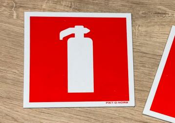 BRANDBLUSSER. VINYL. 3 stuks. 10x10CM beschikbaar voor biedingen