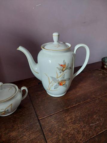 Porcelaine autrichienne  beschikbaar voor biedingen