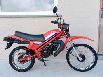Honda Mt8 *orgineel 10.000km* als Nieuw  beschikbaar voor biedingen