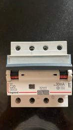 Legrand DX3 C20 30mA en DX3 c10 30mA, Ophalen, Zo goed als nieuw