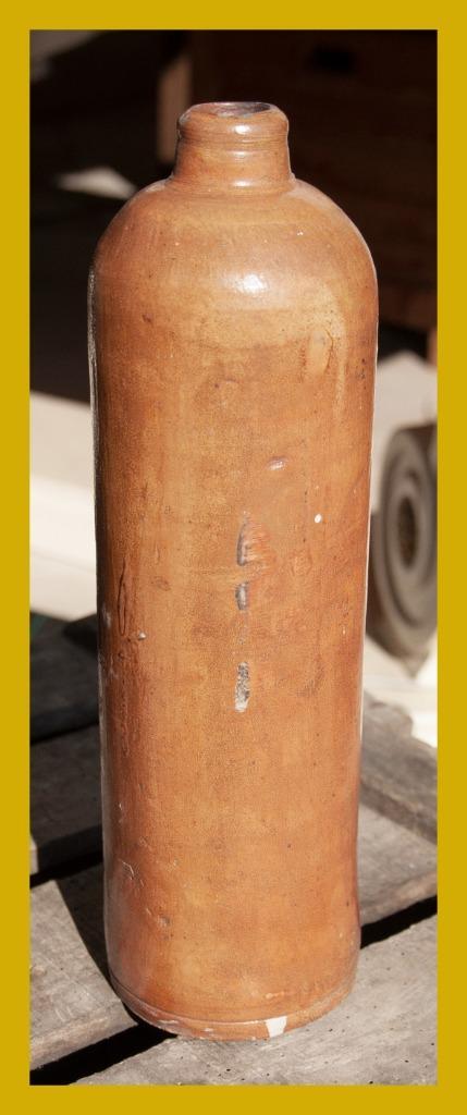 stenen fles stoop jenever 'De Oranjeboom Hasselt' - Looienga, Antiquités & Art, Curiosités & Brocante, Enlèvement ou Envoi