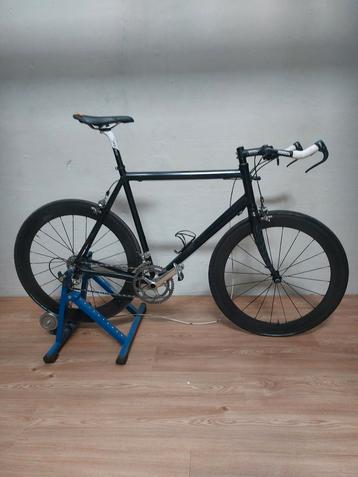koersfiets 58cm afmontage shimano , carbon wielen beschikbaar voor biedingen