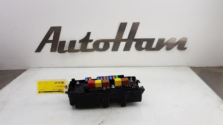 ZEKERINGKAST Opel Vectra C GTS (01-2002/01-2009), Auto-onderdelen, Elektronica en Kabels, Opel, Gebruikt