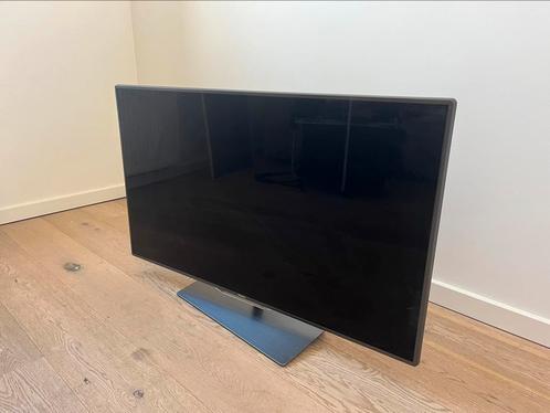 Phillips Smart Led TV - 8000 serie (46 inch), Audio, Tv en Foto, Televisies, Zo goed als nieuw, LED, 100 cm of meer, 4k (UHD)