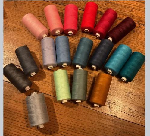 Enkele klossen DMC naaigaren , polyester 500 meter/ klos, Hobby en Vrije tijd, Naaien en Fournituren, Ophalen of Verzenden