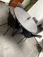 Ronde tafel met zwarte stoelen of zonder., Ophalen, Zo goed als nieuw