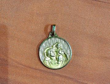 18-KARAATS GOUDEN MEDAILLON  beschikbaar voor biedingen