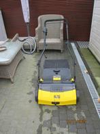 Borstelmachine voor kunstgras, Tuin en Terras, Veegmachines, Ophalen, Zo goed als nieuw, Garland Comber 502 E Kunstgras veegmachine 1600 Watt