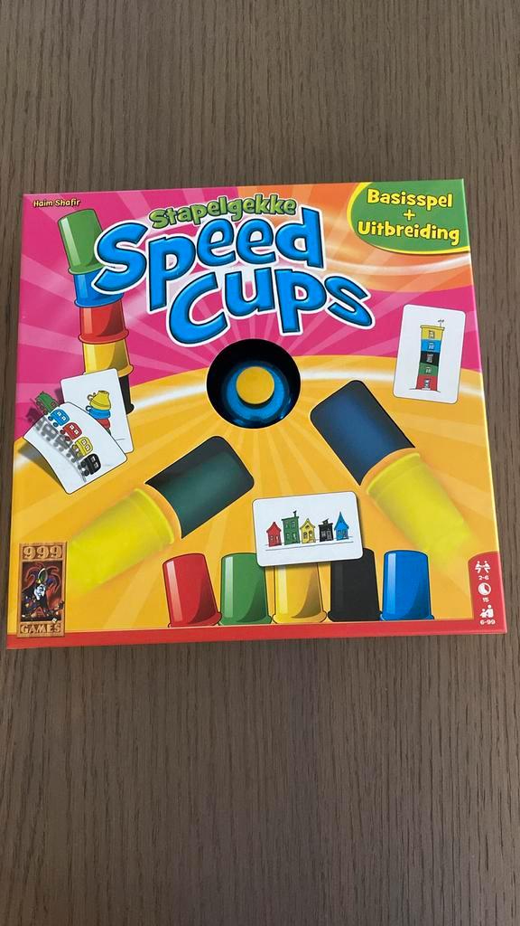 Speed Cups basisspel + uitbreiding, Hobby en Vrije tijd, Gezelschapsspellen | Overige, Zo goed als nieuw, Een of twee spelers