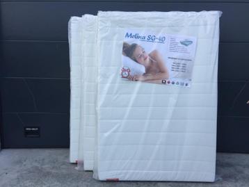 (246) Groot lot nieuwe matrassen Melina met 70% korting beschikbaar voor biedingen
