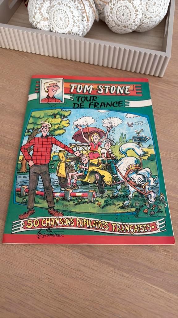 Geïllustreerde bladmuziek „Tom Stone — Tour de France”, Muziek en Instrumenten, Bladmuziek, Gebruikt, Artiest of Componist, Ophalen of Verzenden