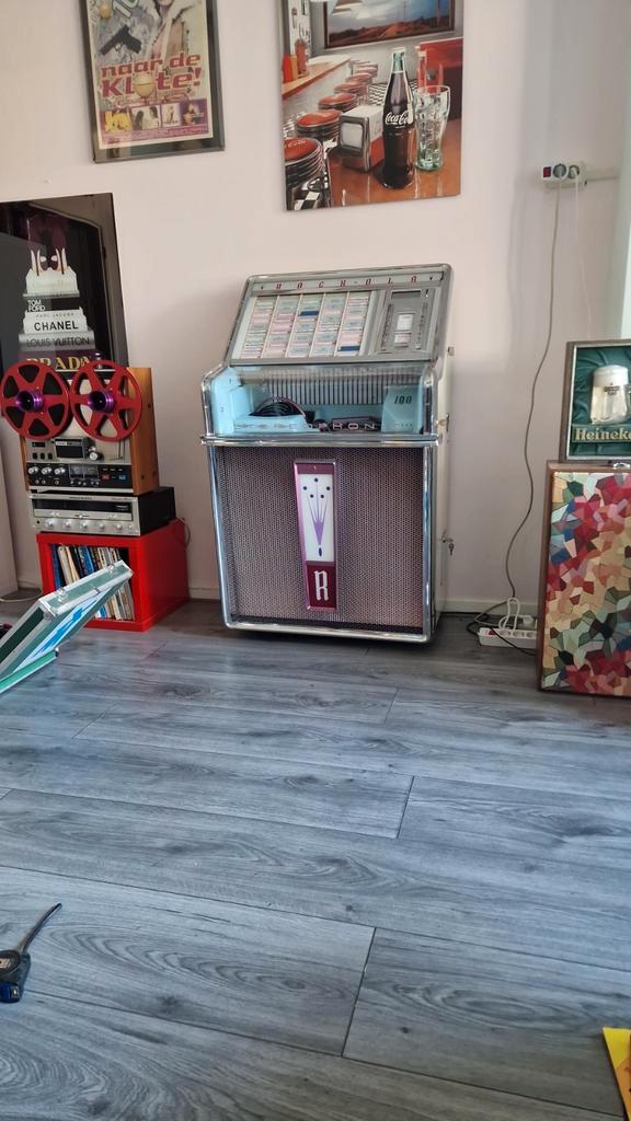 Rock ola 1493 Princess jukebox, Verzamelen, Automaten | Jukeboxen, Rock Ola, 1960 tot 1970, Met singles, Ophalen