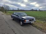 Lancia Trevi 1982, 4 deurs, Achterwielaandrijving, Beige, Blauw