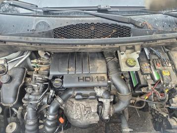 Motor van een Citroen Berlingo beschikbaar voor biedingen