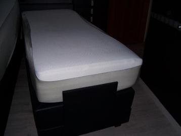 Boxspring électrique BOLOGNA 80 x200 cm avec matelas soft