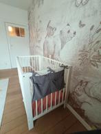 Babybed in prima staat, gebruikt voor 2 kindjes. Inclusief:, Ophalen of Verzenden, Gebruikt