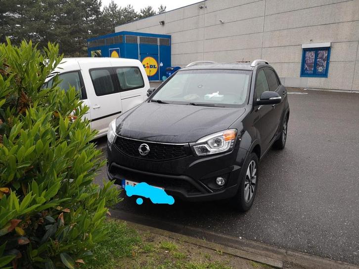 Korando shaphire Benzine  euro 5 in pracht staat van 2014, Auto's, SsangYong, Particulier, Korando, 360° camera, Achteruitrijcamera