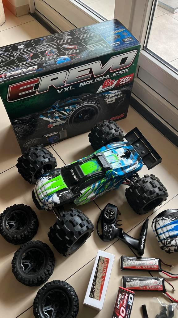 traxxas e revo 2.0, Hobby en Vrije tijd, Modelbouw | Radiografisch | Auto's, Zo goed als nieuw, Ophalen of Verzenden