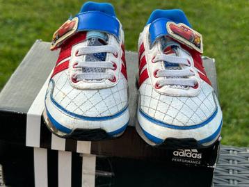 Baby Adidas Cars - comme neuves beschikbaar voor biedingen