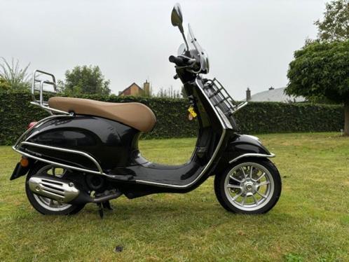 Zwarte Vespa Primavera (bouwjaar 2023), Fietsen en Brommers, Scooters | Vespa, Zo goed als nieuw, Overige modellen, Klasse B (45 km/u)
