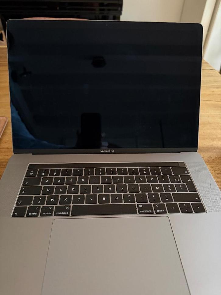 Apple MacBook Pro 15” 2019 i9 – Topstaat + leren hoes, Computers en Software, Apple Macbooks, Gebruikt, MacBook, 15 inch, 2 tot 3 Ghz