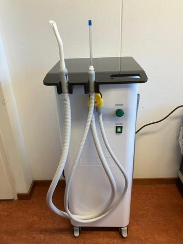 Dentale afzuigmachine 600 watt met opvangreservoir beschikbaar voor biedingen