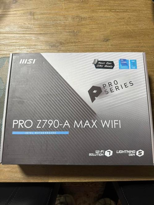 MSI Pro Z790-A MAX WIFI, Computers en Software, Moederborden, Zo goed als nieuw, Intel, DDR5, Ophalen of Verzenden