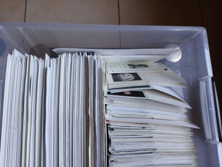 Ruim 1100 gedachtenisprentjes uit diepenbeek, Verzamelen, Bidprentjes en Rouwkaarten, Rouwkaart, Ophalen