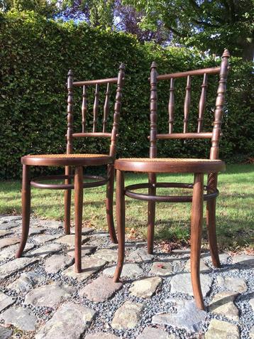 2 originele Fischel bentwood stoelen! beschikbaar voor biedingen