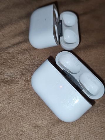  Originele Apple AirPods oplaadcases – Pro 2 & 3de generat beschikbaar voor biedingen