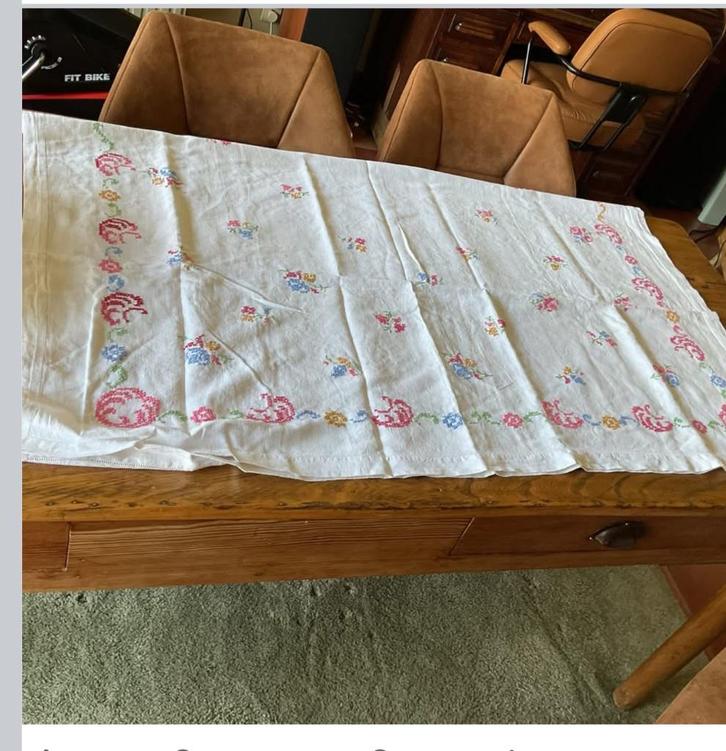 Heel mooi tafelkleed!, Huis en Inrichting, Tafelkleden, Zo goed als nieuw, Ophalen of Verzenden