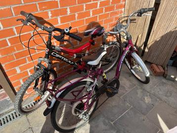 2 vélos enfant rouge et mauve  beschikbaar voor biedingen