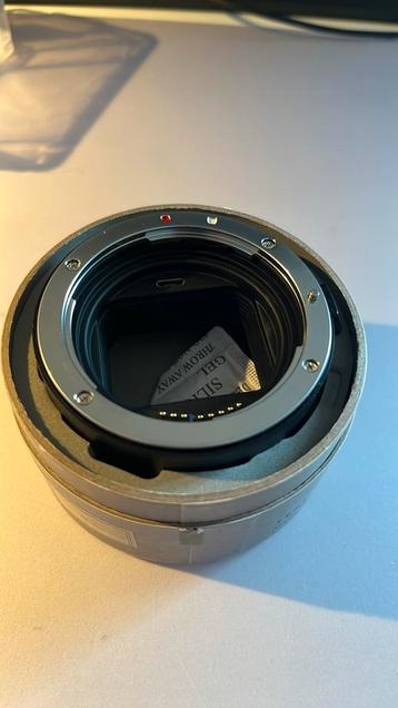 Urth EF-L adapter beschikbaar voor biedingen