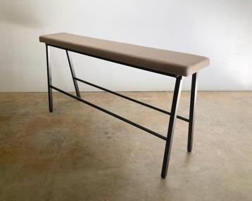 Design Barbank Met Garderobe Haakjes beschikbaar voor biedingen