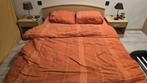 Bed met nachtkastjes, lattenbodems en matras, Huis en Inrichting, Slaapkamer | Bedden, Ophalen, Gebruikt, Beige, Tweepersoons