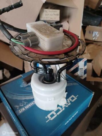 Brandstofpomp benzinepomp Renault Arkana captur 172028338R beschikbaar voor biedingen