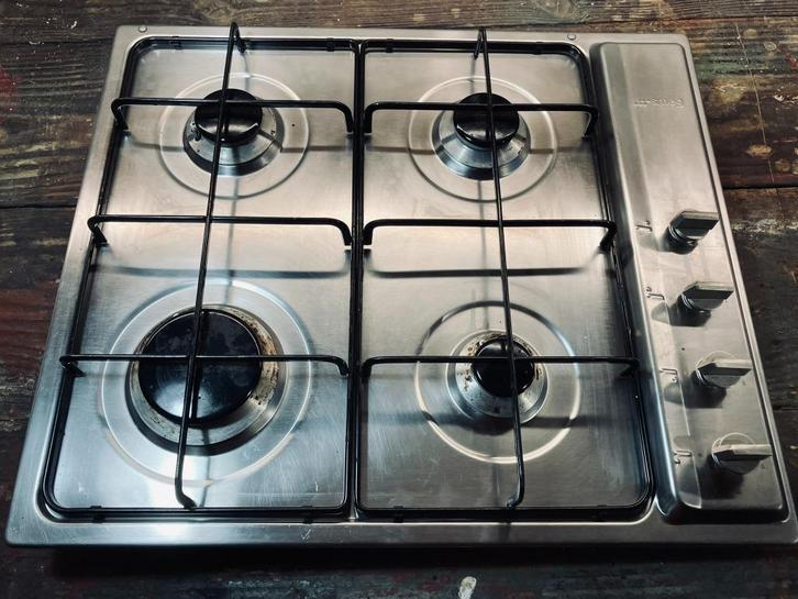 Gaskookplaat - SMEG, Elektronische apparatuur, Kookplaten, Gebruikt, Inbouw, Gas, 4 kookzones, Energieklasse A of zuiniger, Ophalen