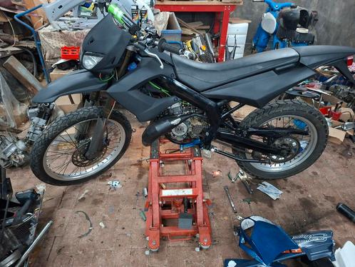 Derbi schakelbrommer, Fietsen en Brommers, Brommers | Derbi, Zo goed als nieuw, Ophalen