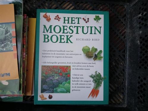R. Bird - Het moestuin boek, Boeken, Wonen en Tuinieren, Zo goed als nieuw, Moestuin, Ophalen