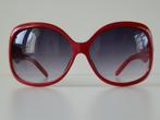 Prada zonnebril. Model Rosso., Bijoux, Sacs & Beauté, Lunettes de Soleil & Lunettes | Femmes, Prada, Comme neuf, Rouge, Enlèvement ou Envoi