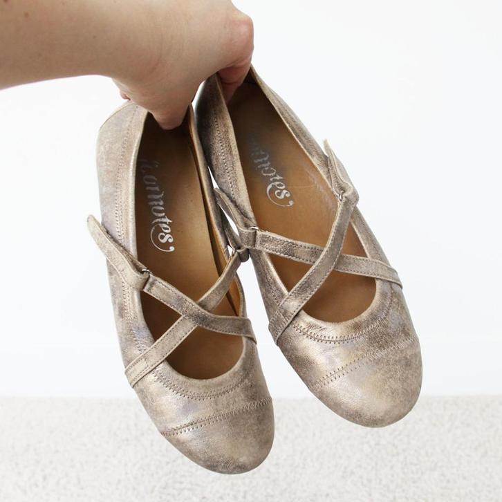 Mooie Goud Leren Footnotes Instappers - 31 (Maat 39) € 45,-, Kleding | Dames, Schoenen, Zo goed als nieuw, Instappers, Overige kleuren