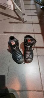 Emma werkschoenen, Ophalen