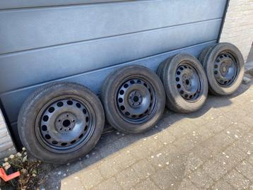 Wielen en banden 205 x 55 x 16 beschikbaar voor biedingen